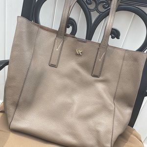 Michael Kors Tote